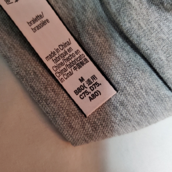 VS  PINK Bundle 💥Wear Everywhere Wireless - Picture 8 of 8